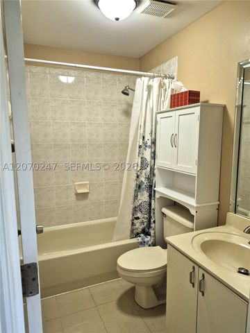 7366 SW 152nd Ave 103, Miami, FL 33193