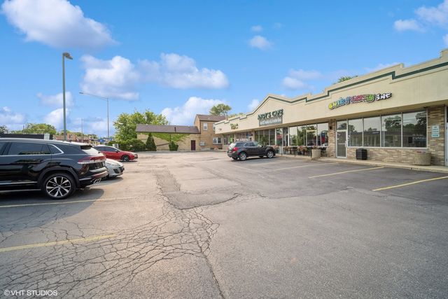 1511 E Oakton Street, Des Plaines, IL 60018