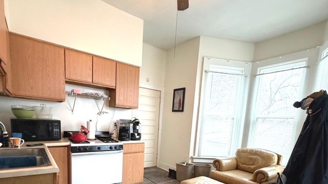 2004 E 13th Street, Davenport, IA 52803