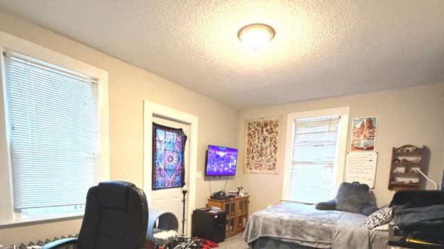 2004 E 13th Street, Davenport, IA 52803