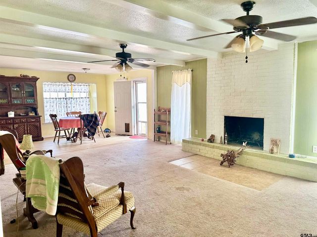 804 RANGE RD, Palestine, TX 75801