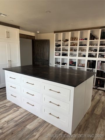 556 Persimmon NW, Wilson, OK 73463