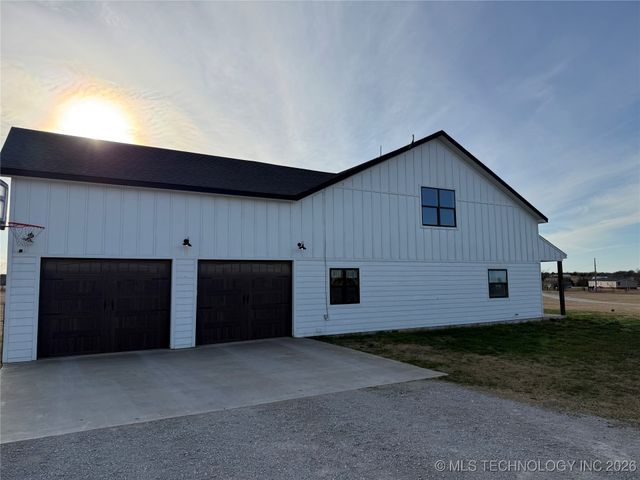 556 Persimmon NW, Wilson, OK 73463