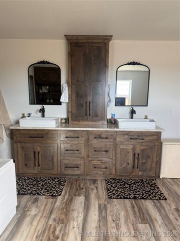 556 Persimmon NW, Wilson, OK 73463