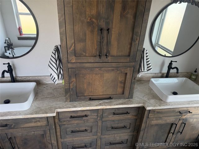 556 Persimmon NW, Wilson, OK 73463