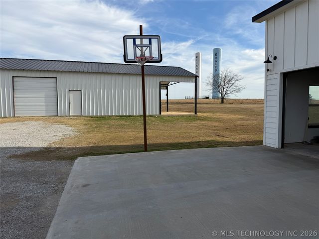 556 Persimmon NW, Wilson, OK 73463