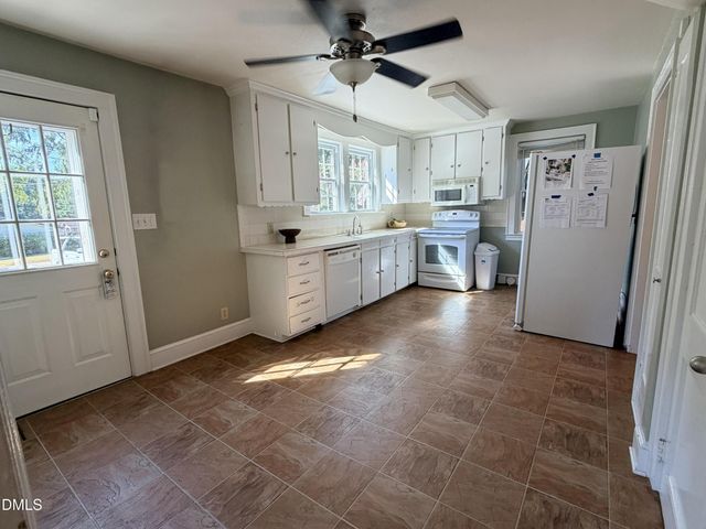 926 S Main Street, Wake Forest, NC 27587