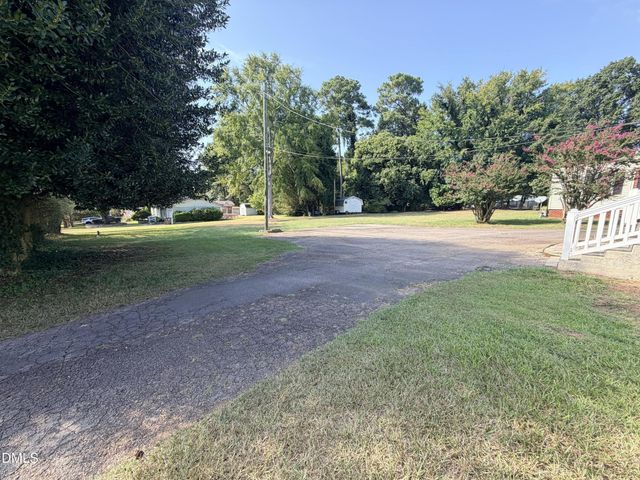 926 S Main Street, Wake Forest, NC 27587