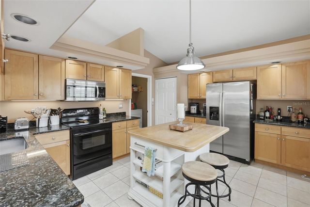 4989 162ND AVENUE N, Clearwater, FL 33760