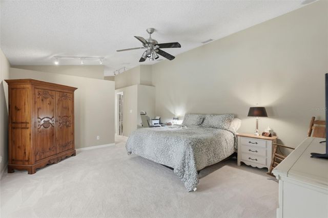 4989 162ND AVENUE N, Clearwater, FL 33760