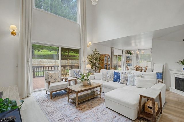 105 Nightingale Rd, Hope Twp., NJ 07825