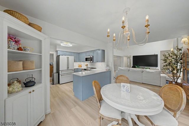 105 Nightingale Rd, Hope Twp., NJ 07825
