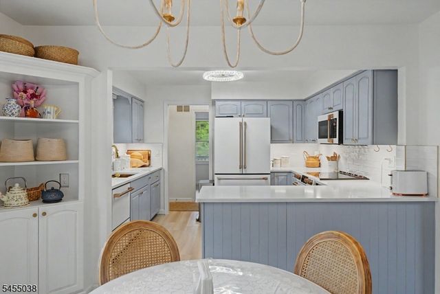 105 Nightingale Rd, Hope Twp., NJ 07825