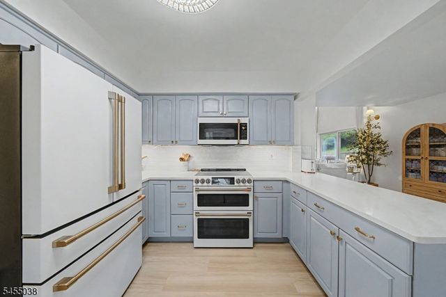 105 Nightingale Rd, Hope Twp., NJ 07825