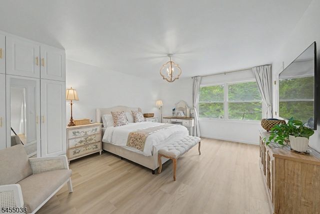 105 Nightingale Rd, Hope Twp., NJ 07825