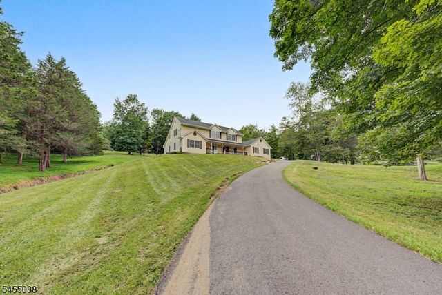 105 Nightingale Rd, Hope Twp., NJ 07825