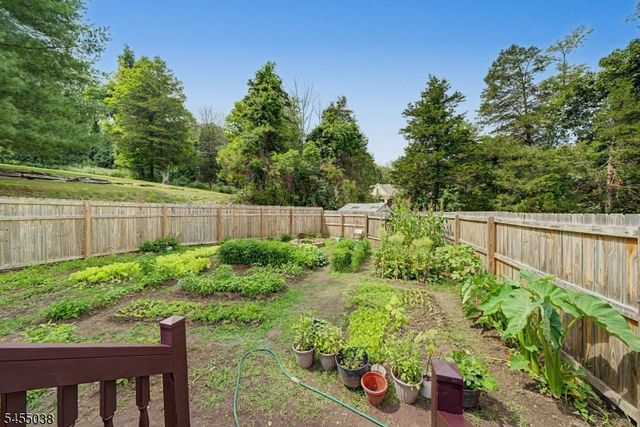 105 Nightingale Rd, Hope Twp., NJ 07825