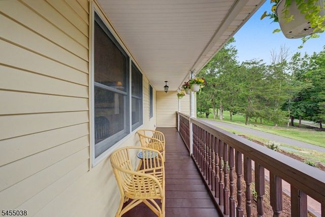 105 Nightingale Rd, Hope Twp., NJ 07825
