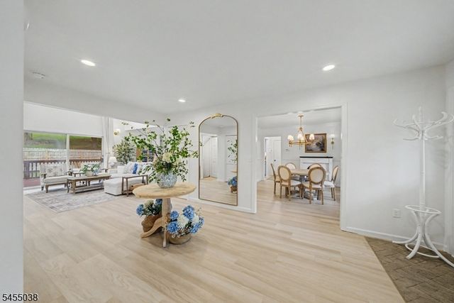 105 Nightingale Rd, Hope Twp., NJ 07825