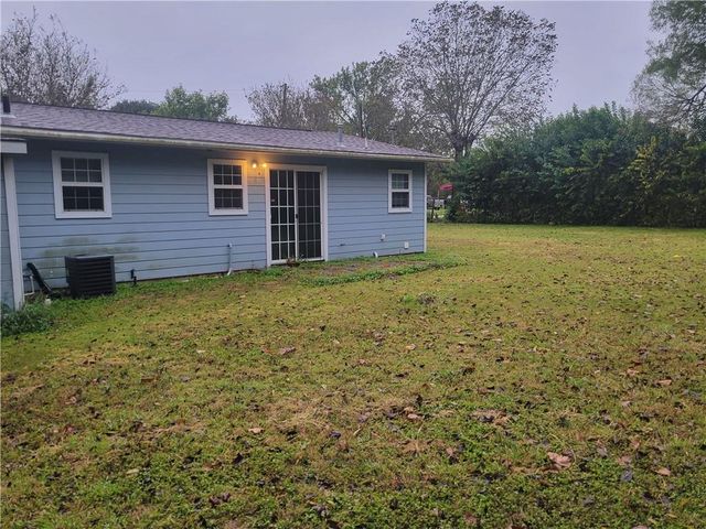 609 Cottonwood ST A, Lockhart, TX 78644