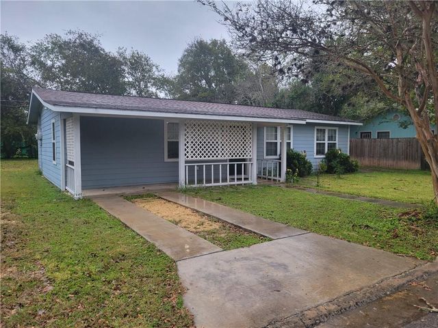 609 Cottonwood ST A, Lockhart, TX 78644