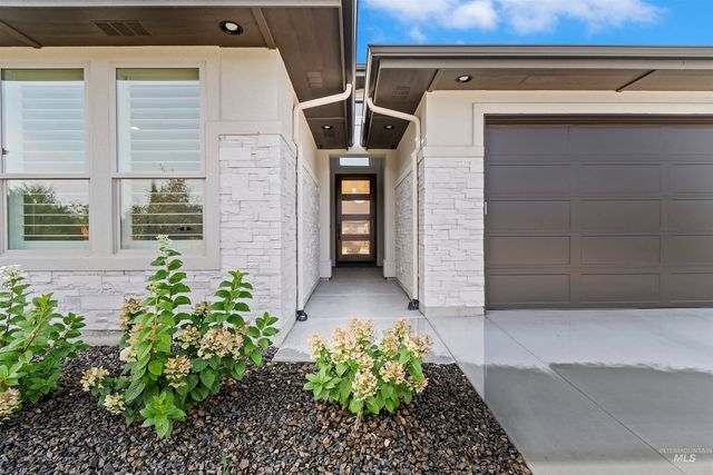 7517 W Deerfawn Ln, Eagle, ID 83616
