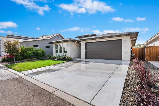 7517 W Deerfawn Ln, Eagle, ID 83616