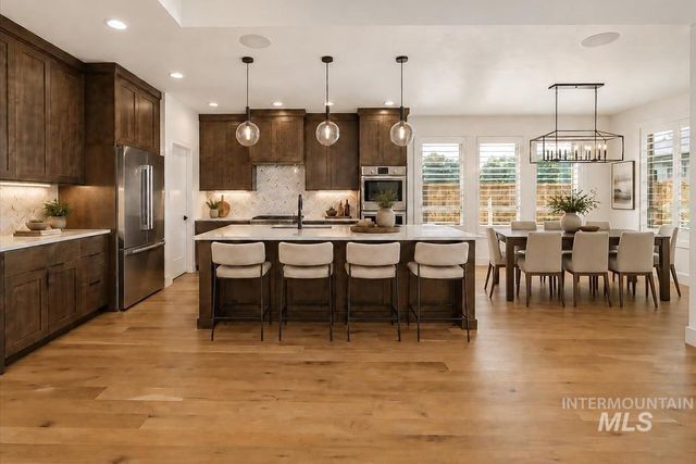 7517 W Deerfawn Ln, Eagle, ID 83616
