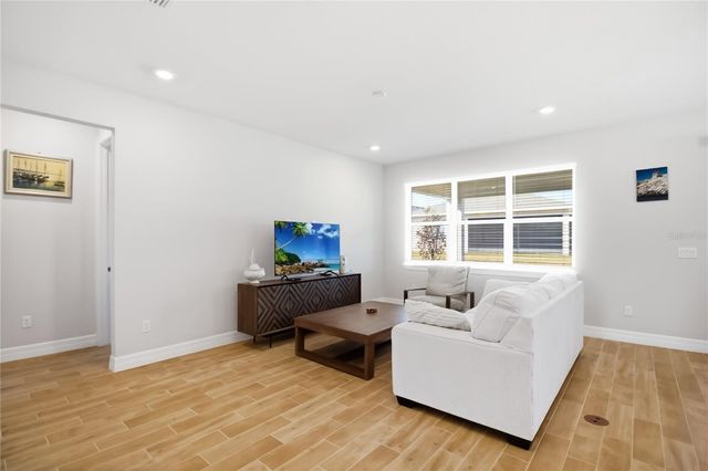 2682 MIDSWEET AVENUE, St Cloud, FL 34772