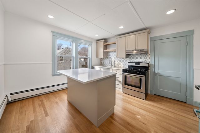 69 Endicott 3, Salem, MA 01970