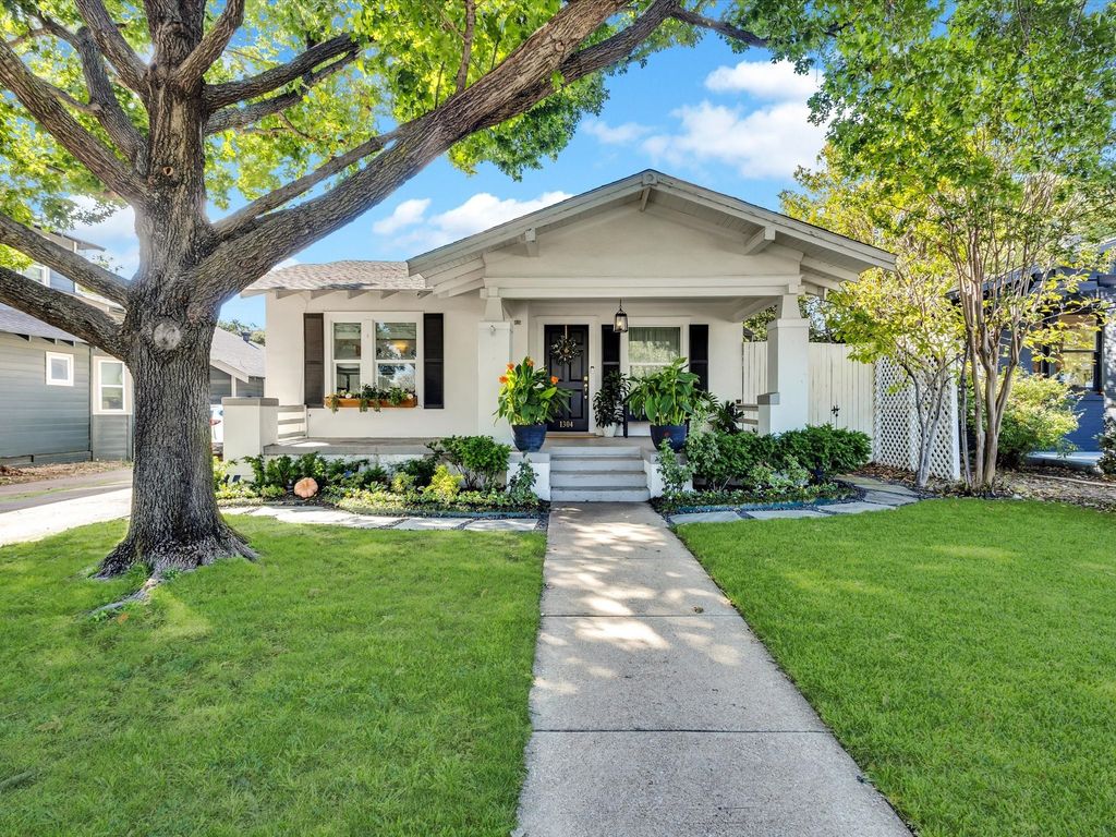 1304 Madeline Place, Fort Worth, TX 76107