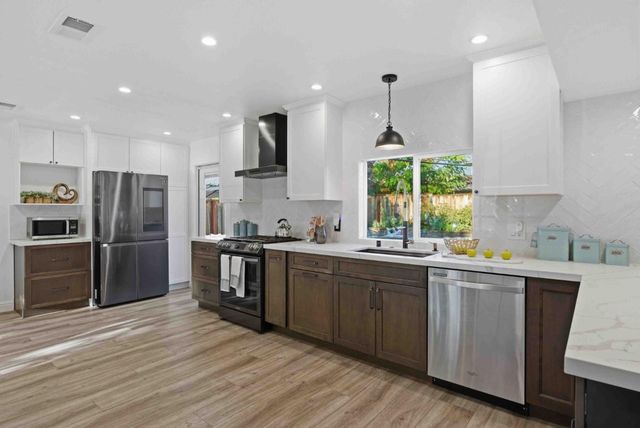 1702 Mount Rushmore Drive, San Jose, CA 95127