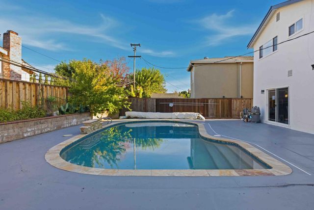 1702 Mount Rushmore Drive, San Jose, CA 95127