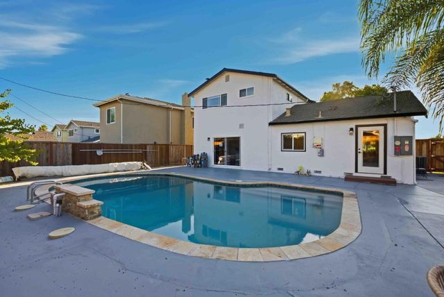 1702 Mount Rushmore Drive, San Jose, CA 95127