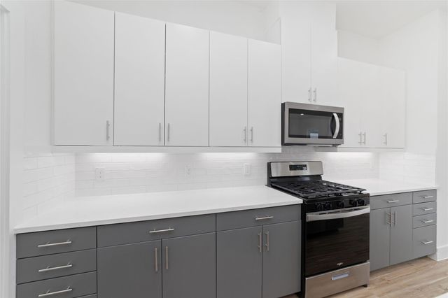 2103 Holman Street, Houston, TX 77004