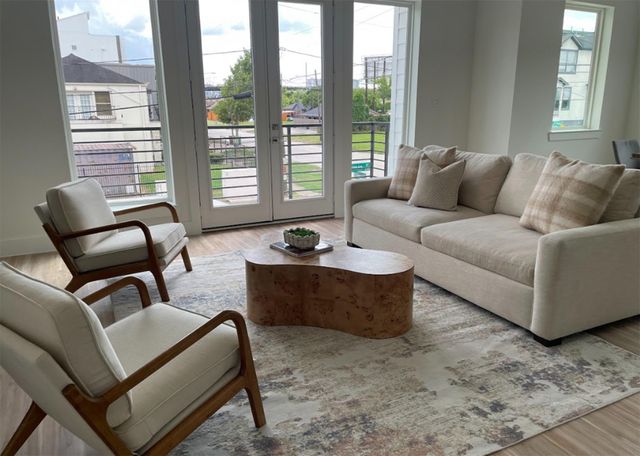 2103 Holman Street, Houston, TX 77004