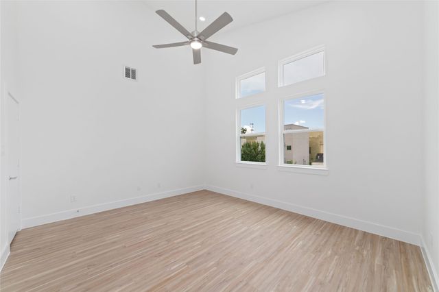 2103 Holman Street, Houston, TX 77004