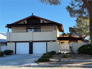 27595 Silver Lakes Pkwy, Helendale, CA 92342