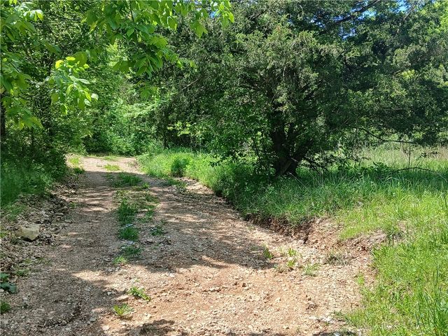 642 County Road 605, Green Forest, AR 72638