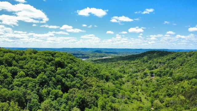 642 County Road 605, Green Forest, AR 72638