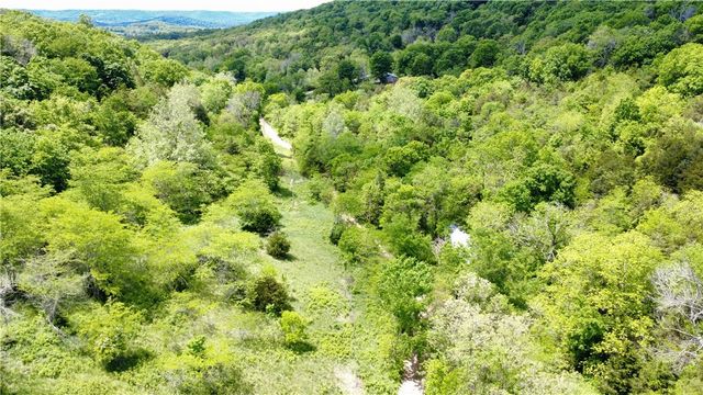 642 County Road 605, Green Forest, AR 72638