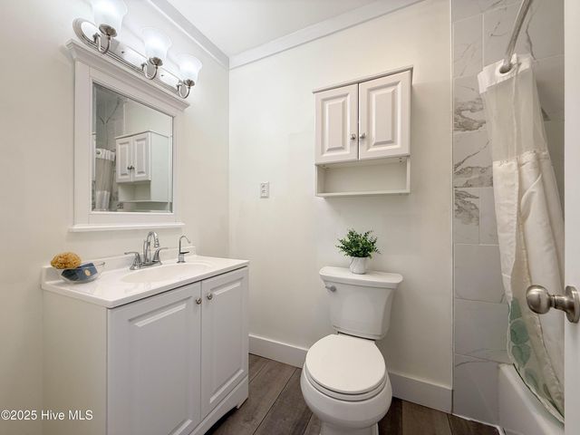 1104 Middle Sound Loop Road, Wilmington, NC 28411