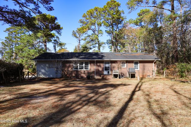 1104 Middle Sound Loop Road, Wilmington, NC 28411