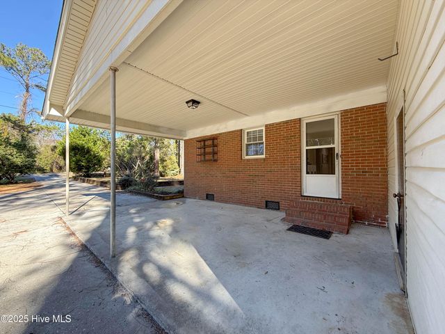 1104 Middle Sound Loop Road, Wilmington, NC 28411