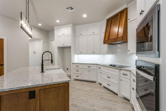 3172 N Henney Road, Choctaw, OK 73020