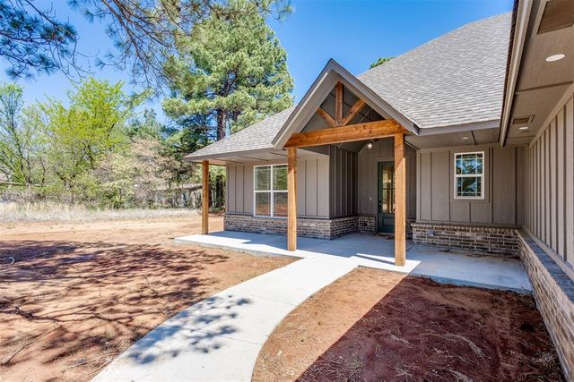 3172 N Henney Road, Choctaw, OK 73020