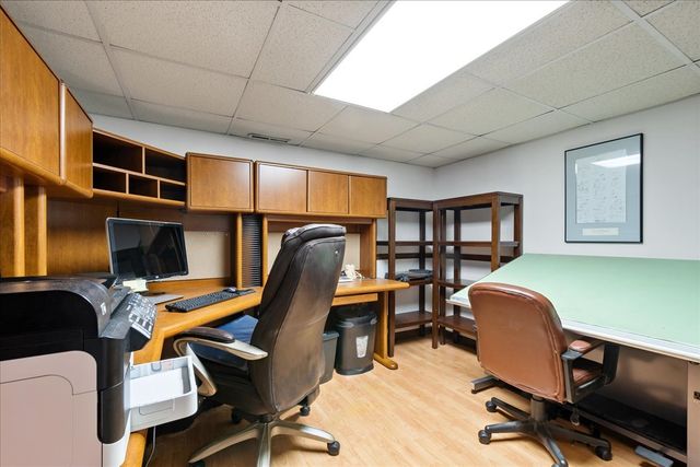 805 NW Holcomb Drive, Mundelein, IL 60060