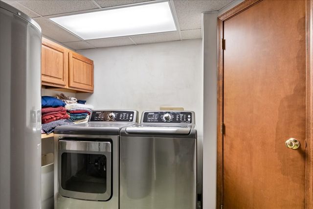 805 NW Holcomb Drive, Mundelein, IL 60060