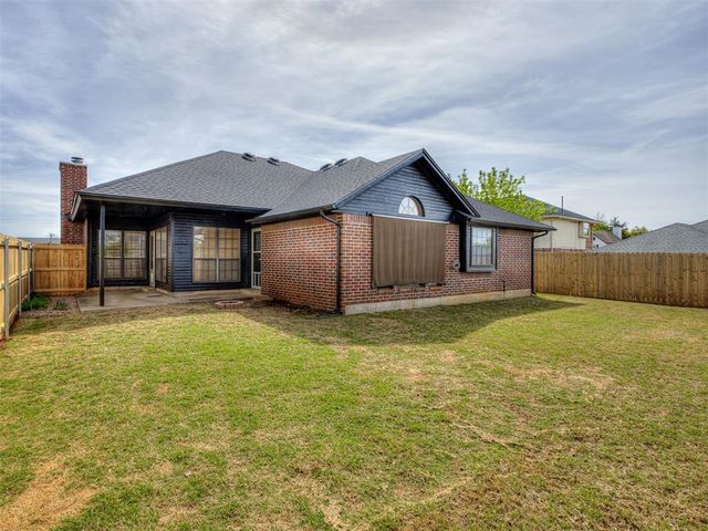 2021 Gerrie Street, Midwest City, OK 73130