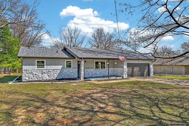 726 S Abbey Road, Springfield, MO 65809
